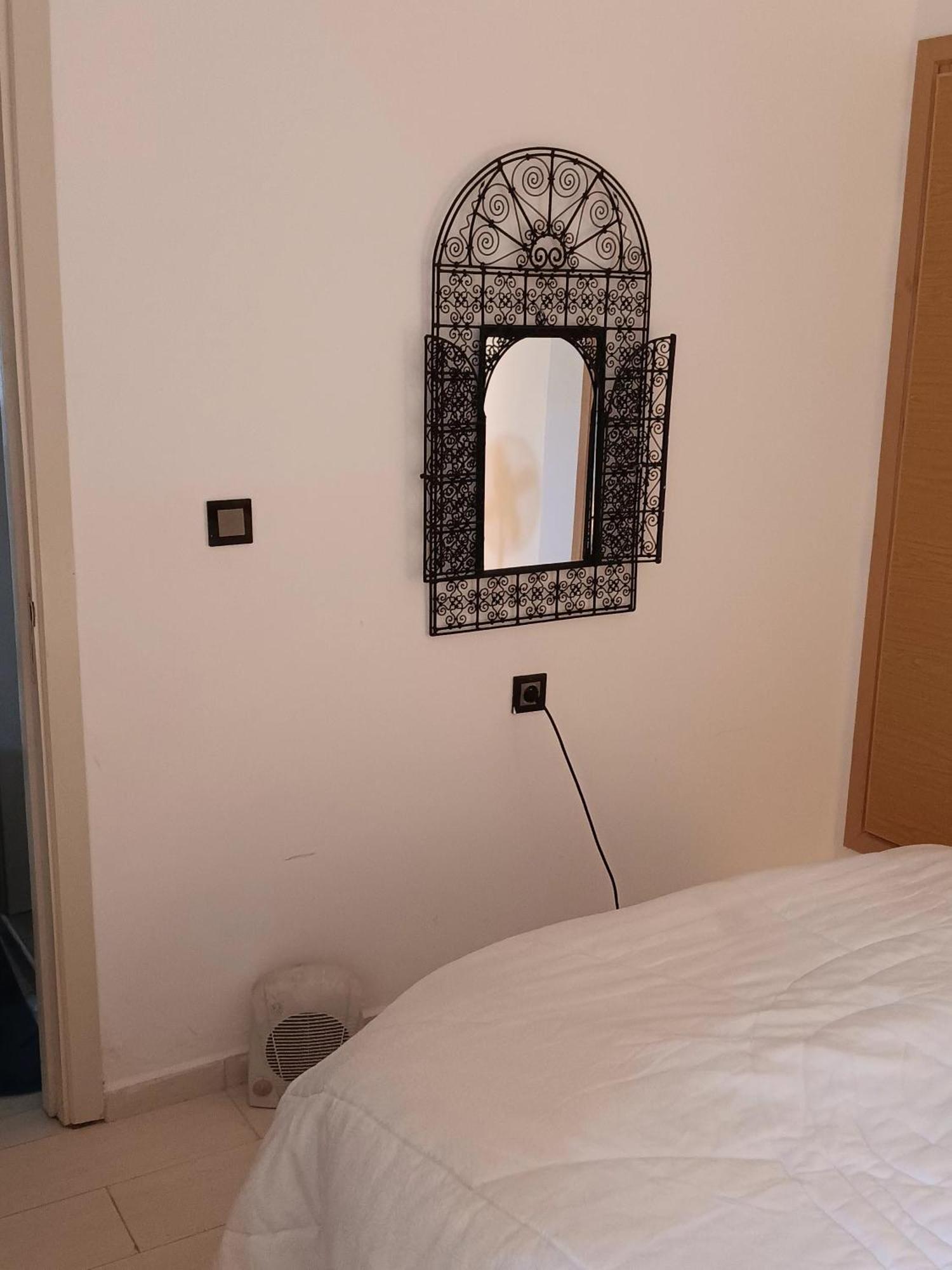 Neuf Equipe A Apartment *